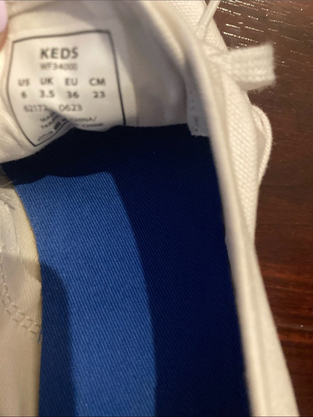 Keds White Canvas Low-Top Sneakers. Size:6 - Picture 3 of 5